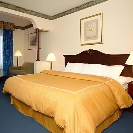 Comfort Suites Plainview Екстериор снимка