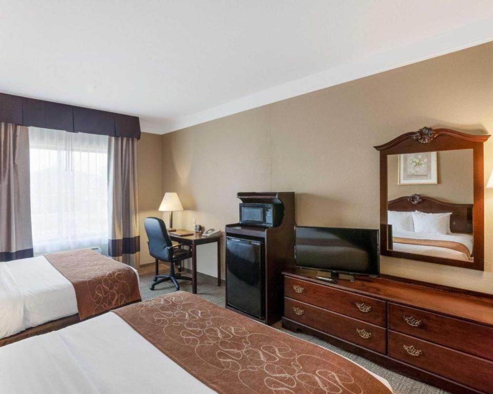 Comfort Suites Plainview Екстериор снимка