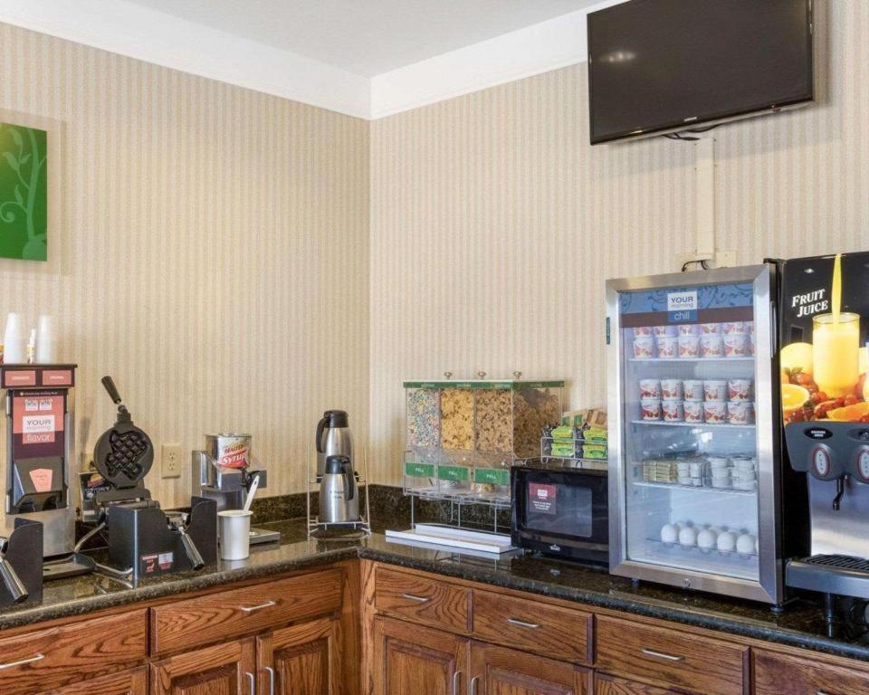 Comfort Suites Plainview Екстериор снимка