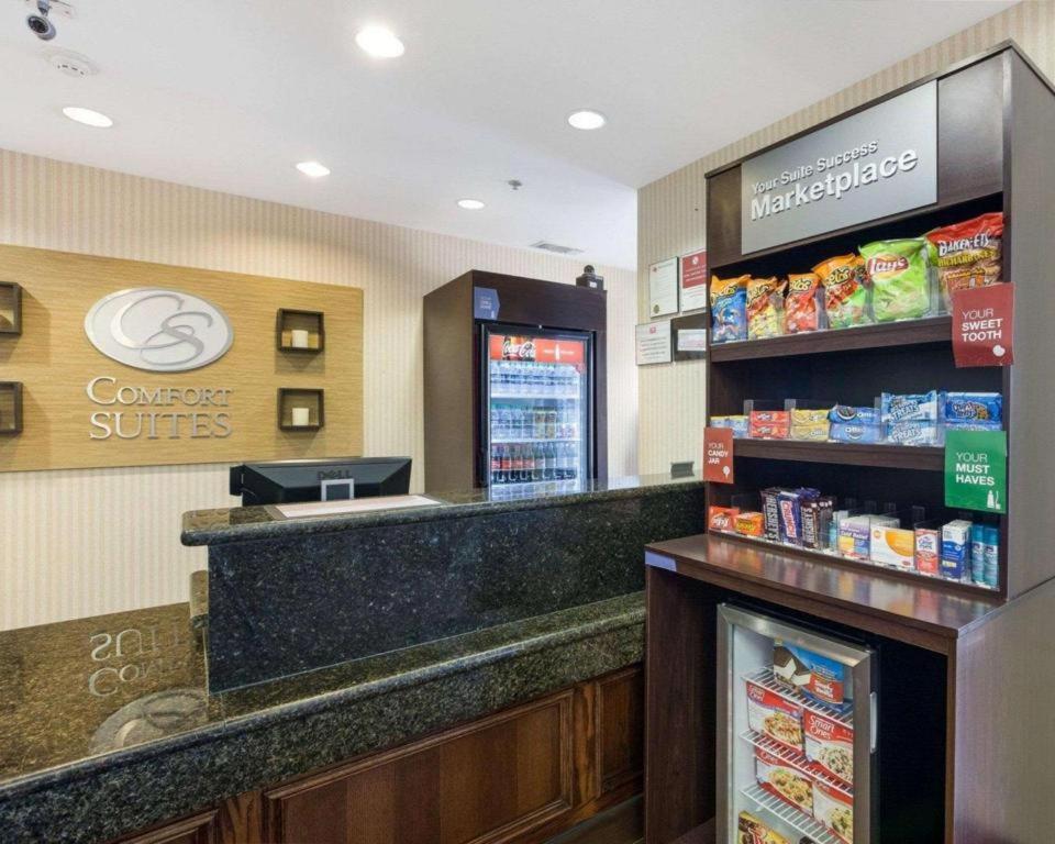Comfort Suites Plainview Екстериор снимка