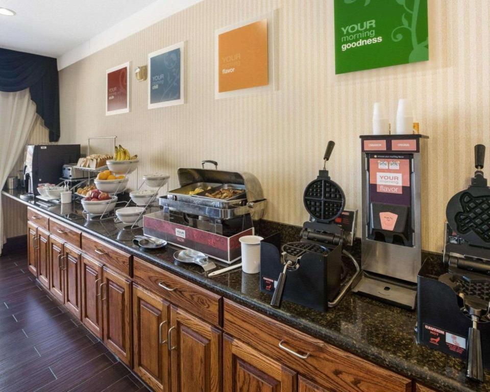 Comfort Suites Plainview Екстериор снимка