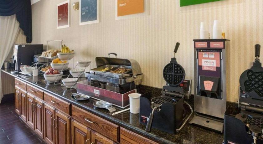 Comfort Suites Plainview Екстериор снимка