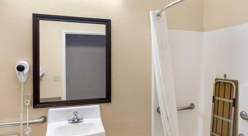 Comfort Suites Plainview Екстериор снимка