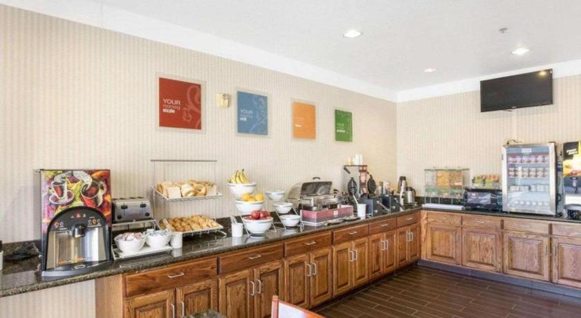 Comfort Suites Plainview Екстериор снимка