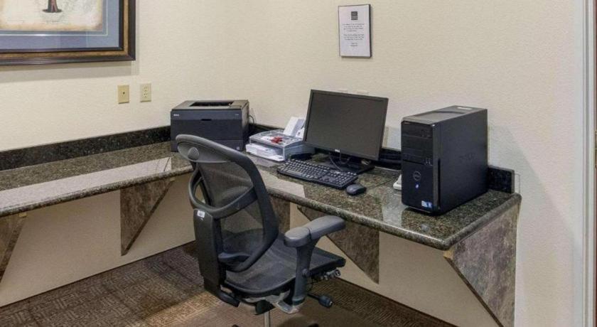 Comfort Suites Plainview Екстериор снимка